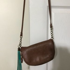 Women’s cross body purse